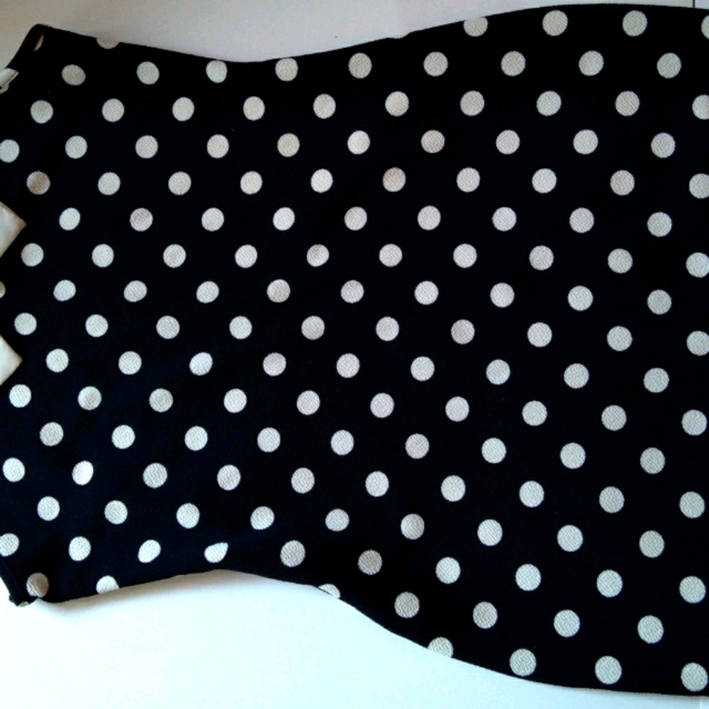 Pokadot dress with collar